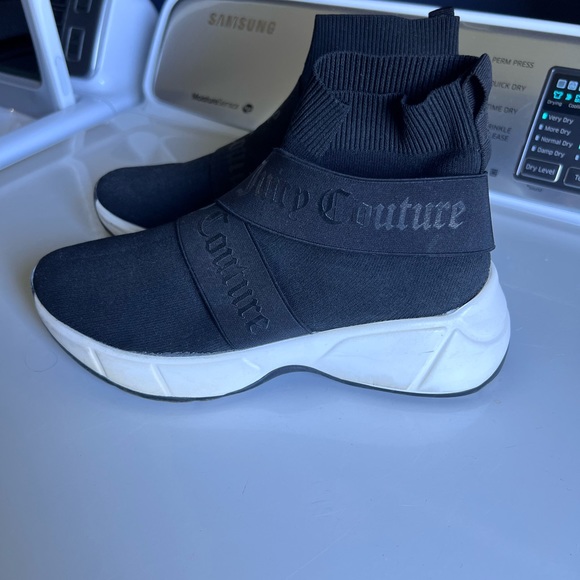 Black with high soles. Sock style runner - Picture 2 of 4